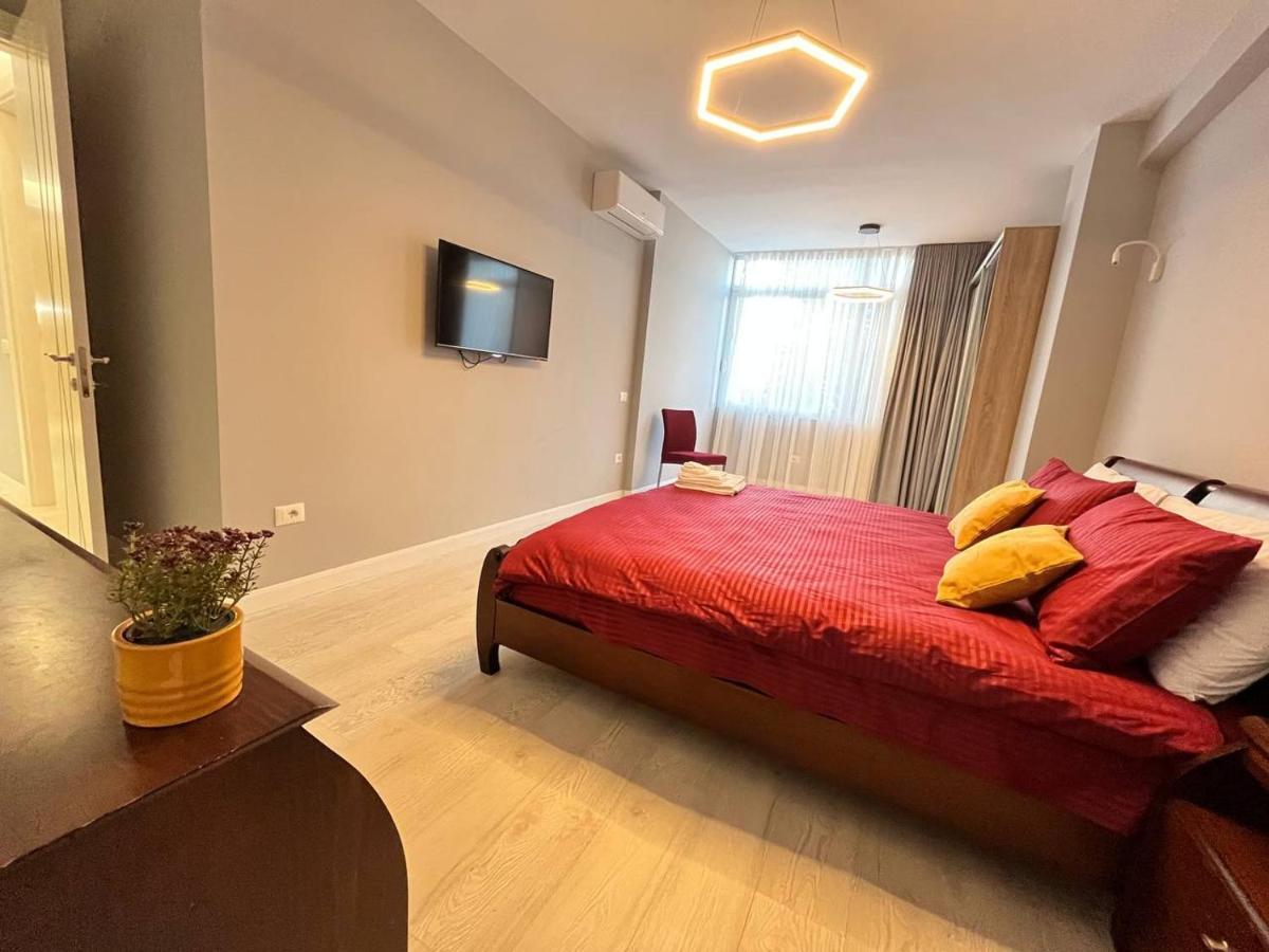 Flat 86 - Explore The Heart Of Tirana Exterior photo